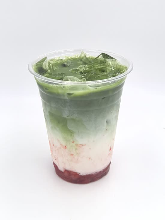 Strawberry Matcha Latte 草莓抹茶牛乳